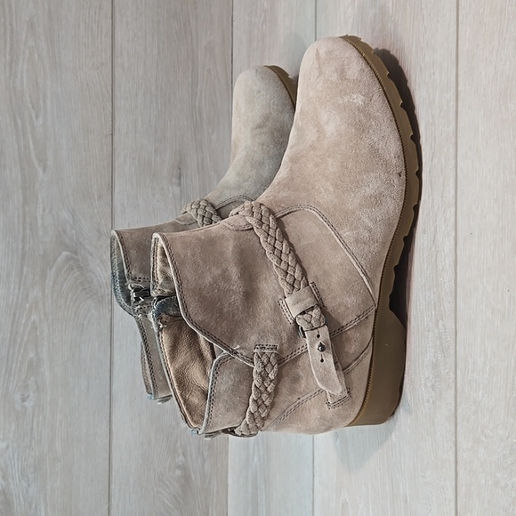 Teva Women's Ankle Watterproof Taupe Suede Tan Ankle Boots Sz 11 - Picture 2 of 14